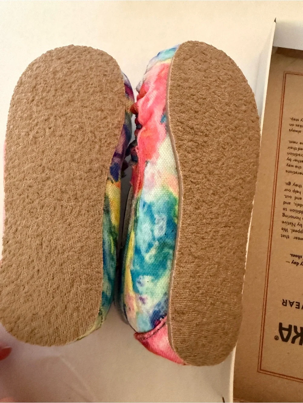 Minnetonka Tie-Dye Faux Fur Lined Kids Moccasin Slippers - Multi